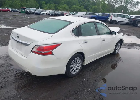 2015 Nissan Altima 2.5 S from USA, damaged, VIN 1N4AL3AP0FC193370